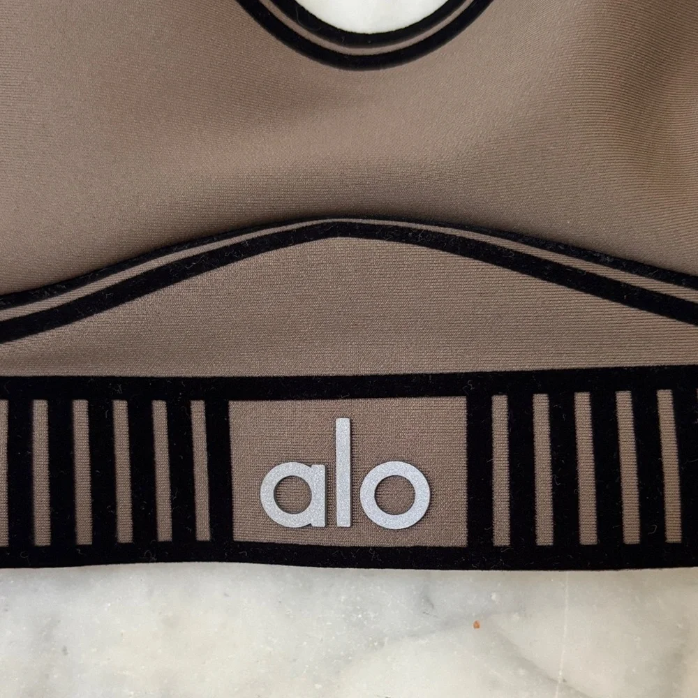 ALO Yoga Black and Brown Bra - Picture 4 of 5